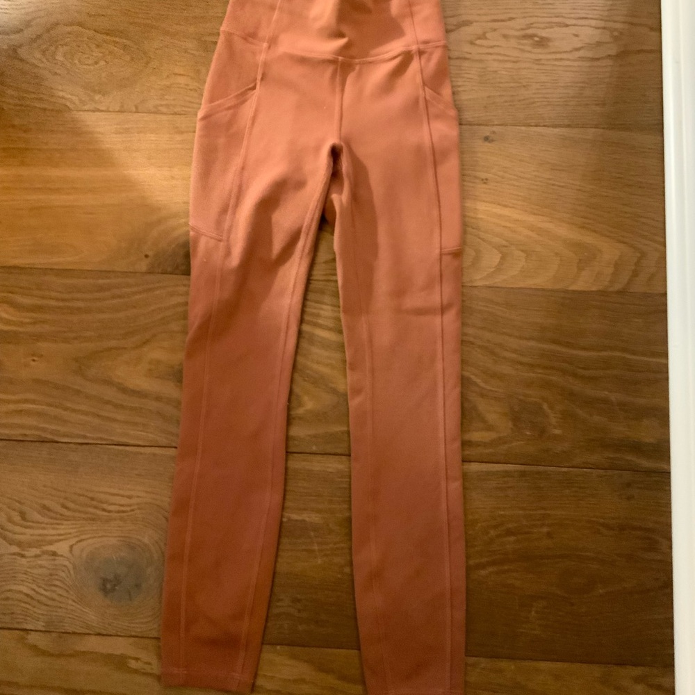 Women's Lululemon sienna / rust leggings